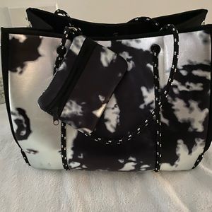 BRAND NEW NEOPRENE Large Tote BLACK AND SILVER